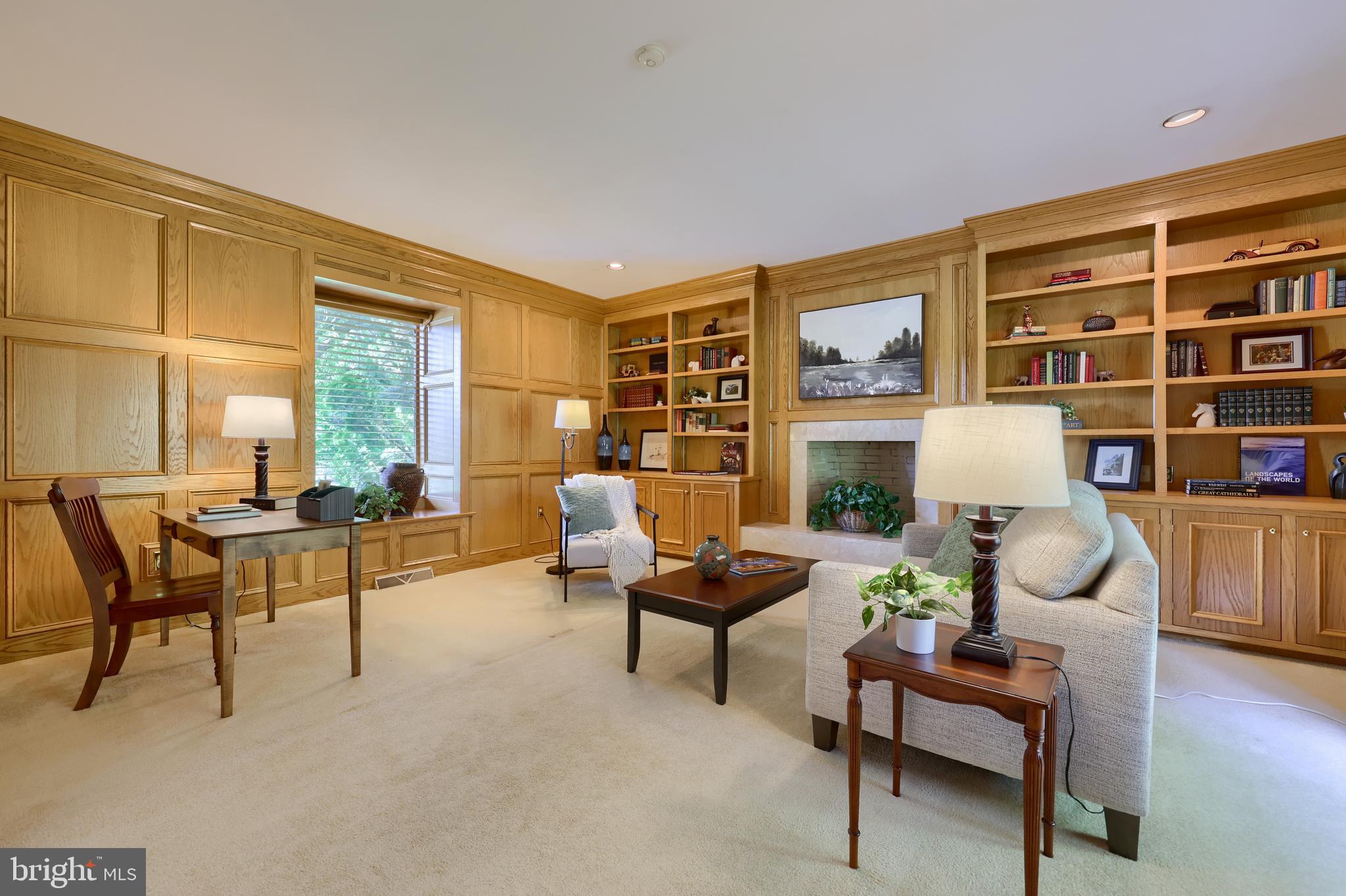 STONEHENGE - Residential