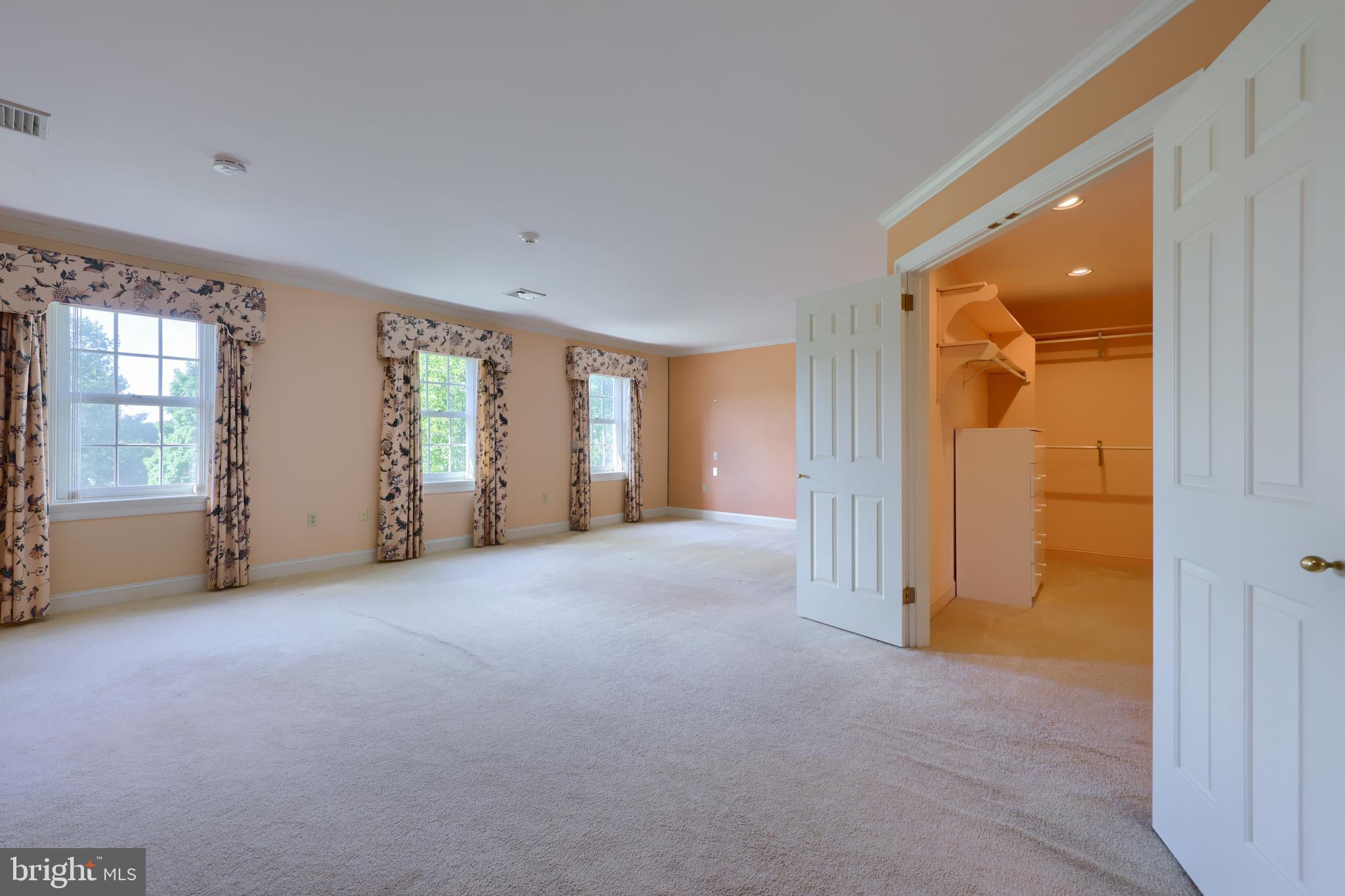 STONEHENGE - Residential