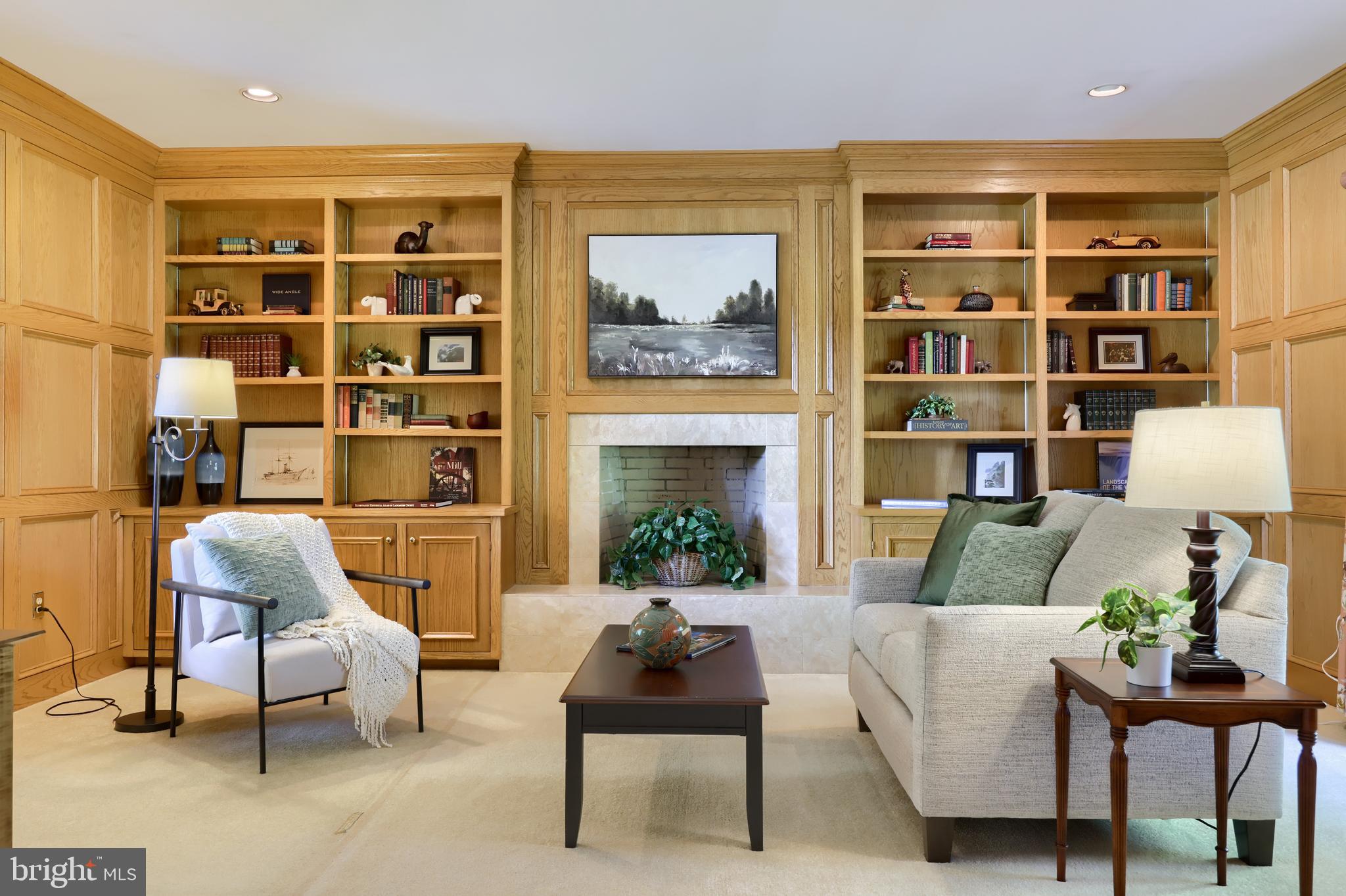 STONEHENGE - Residential