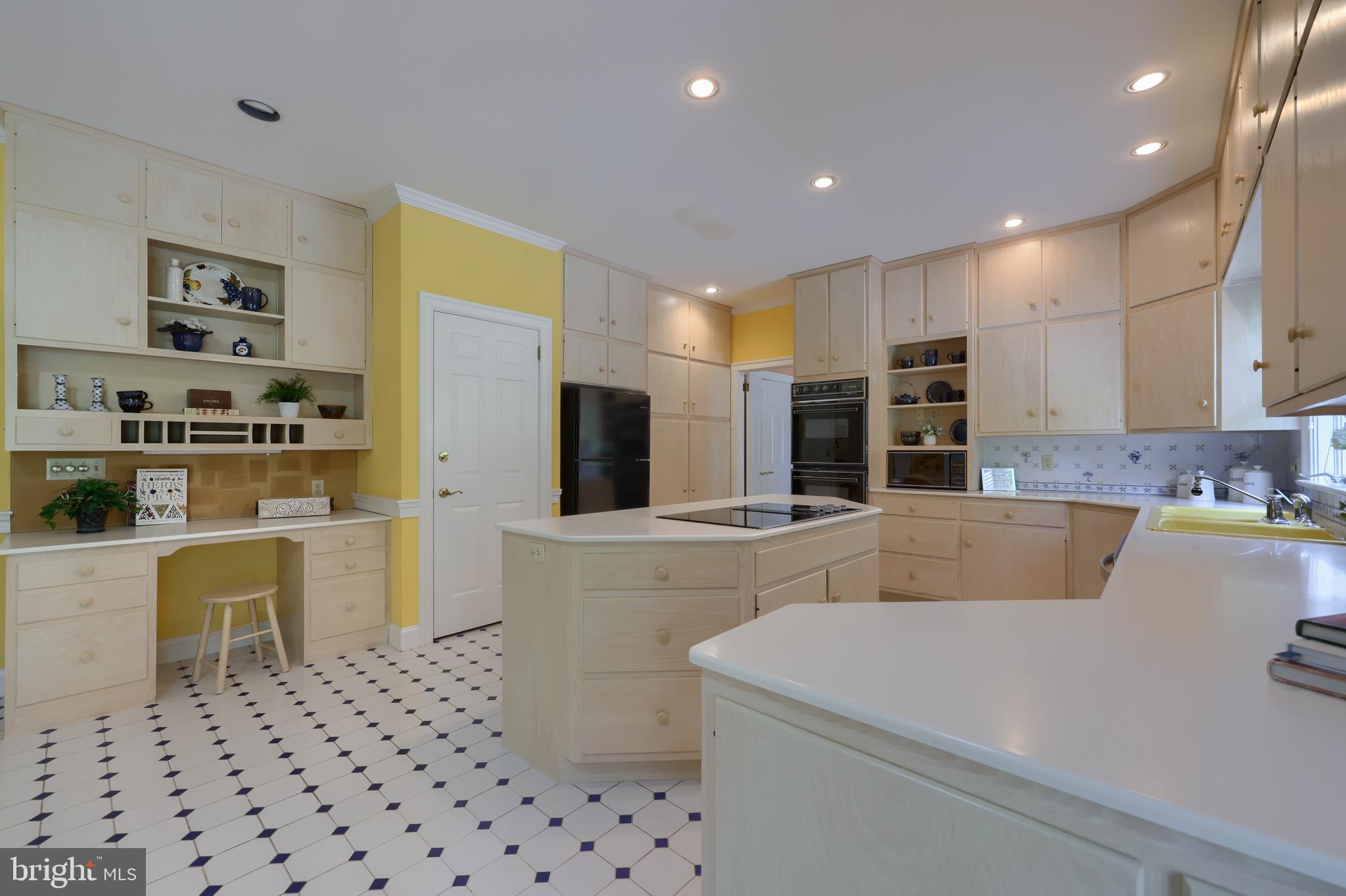 STONEHENGE - Residential