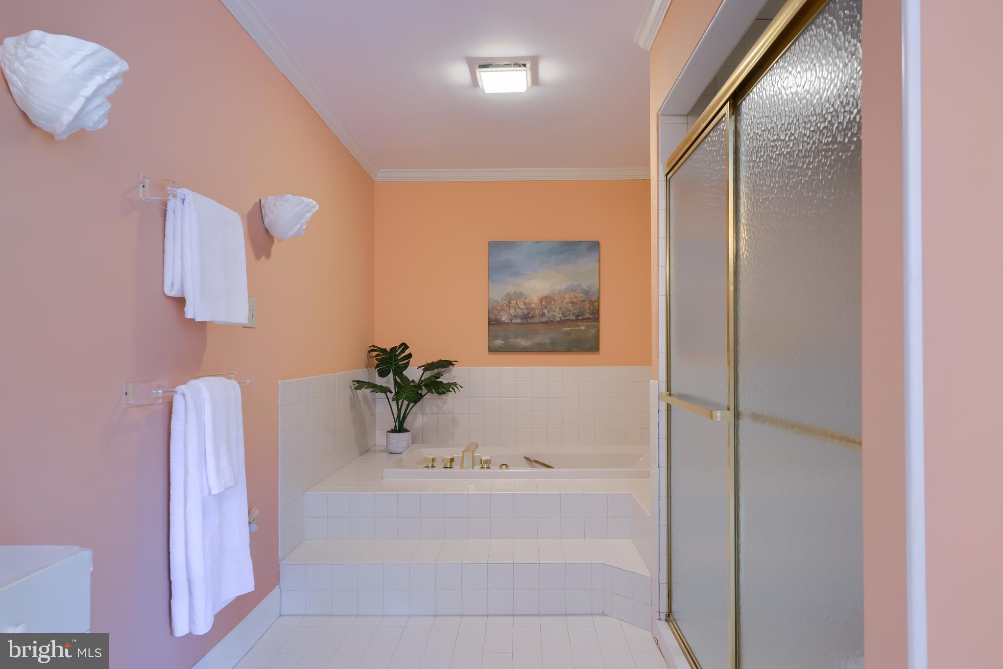 STONEHENGE - Residential