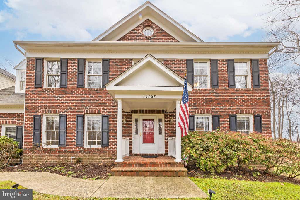 Photo of 36767 Pelham Court, PURCELLVILLE, VA 20132 (MLS # VALO2129528)