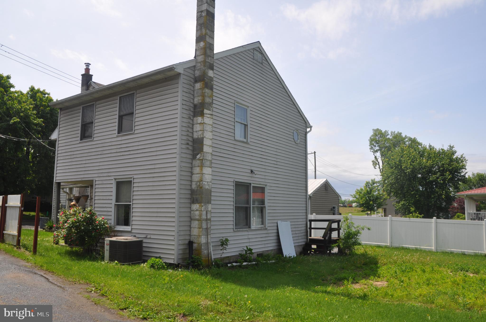 2147 CLOVERLEAF ROAD