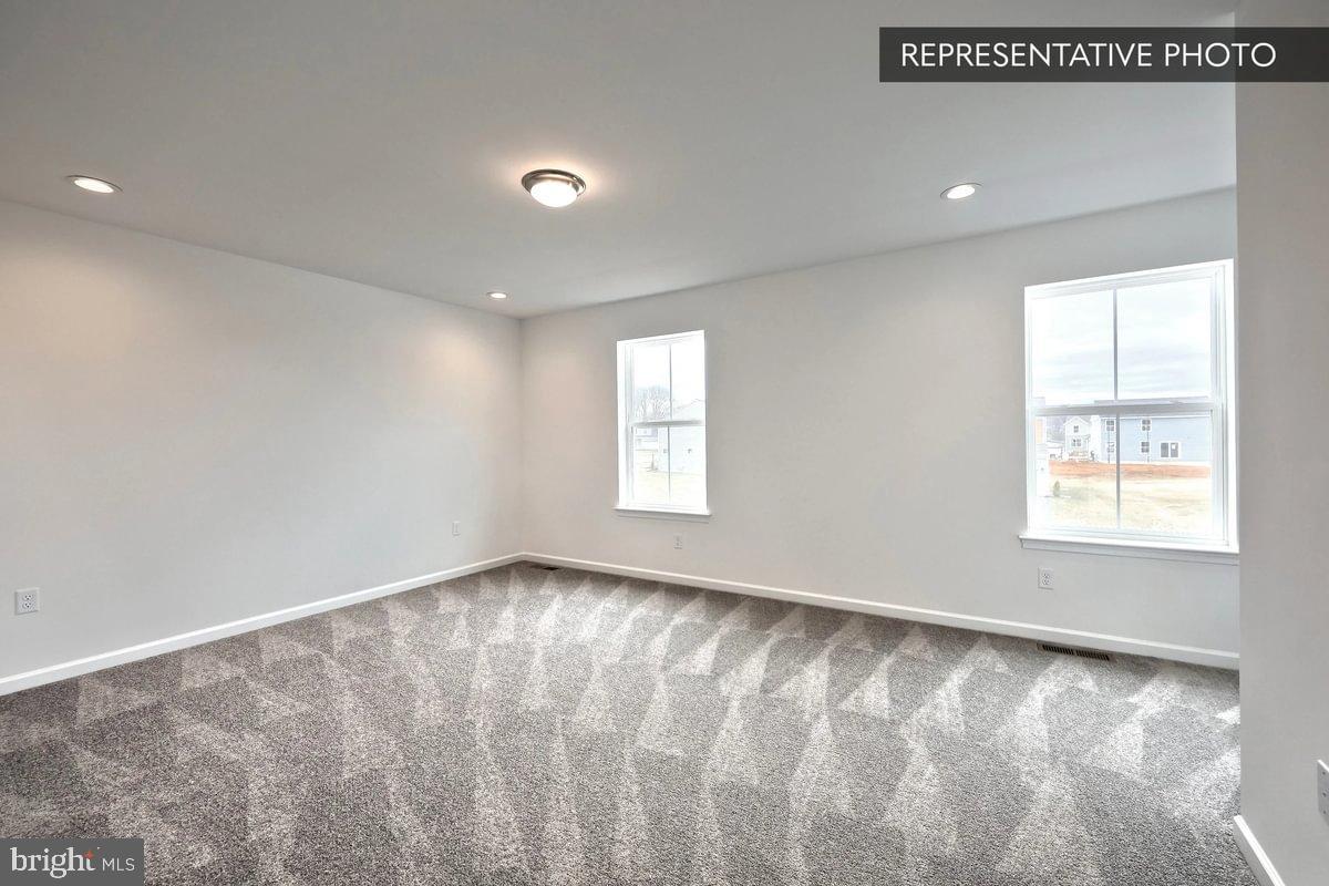 THE SEASONS - Residential