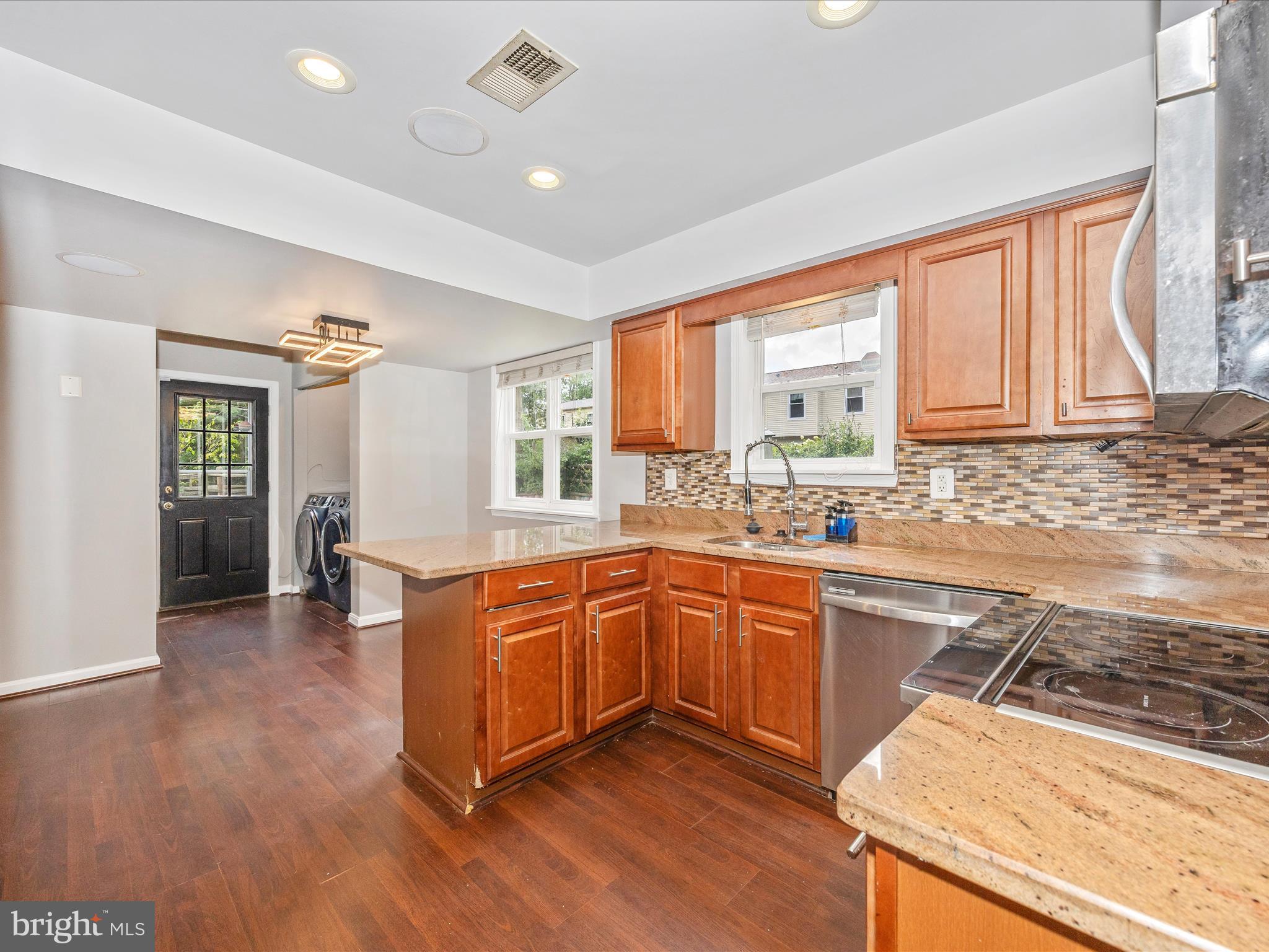 ST CHARLES SUB - WAKEFIELD - Residential