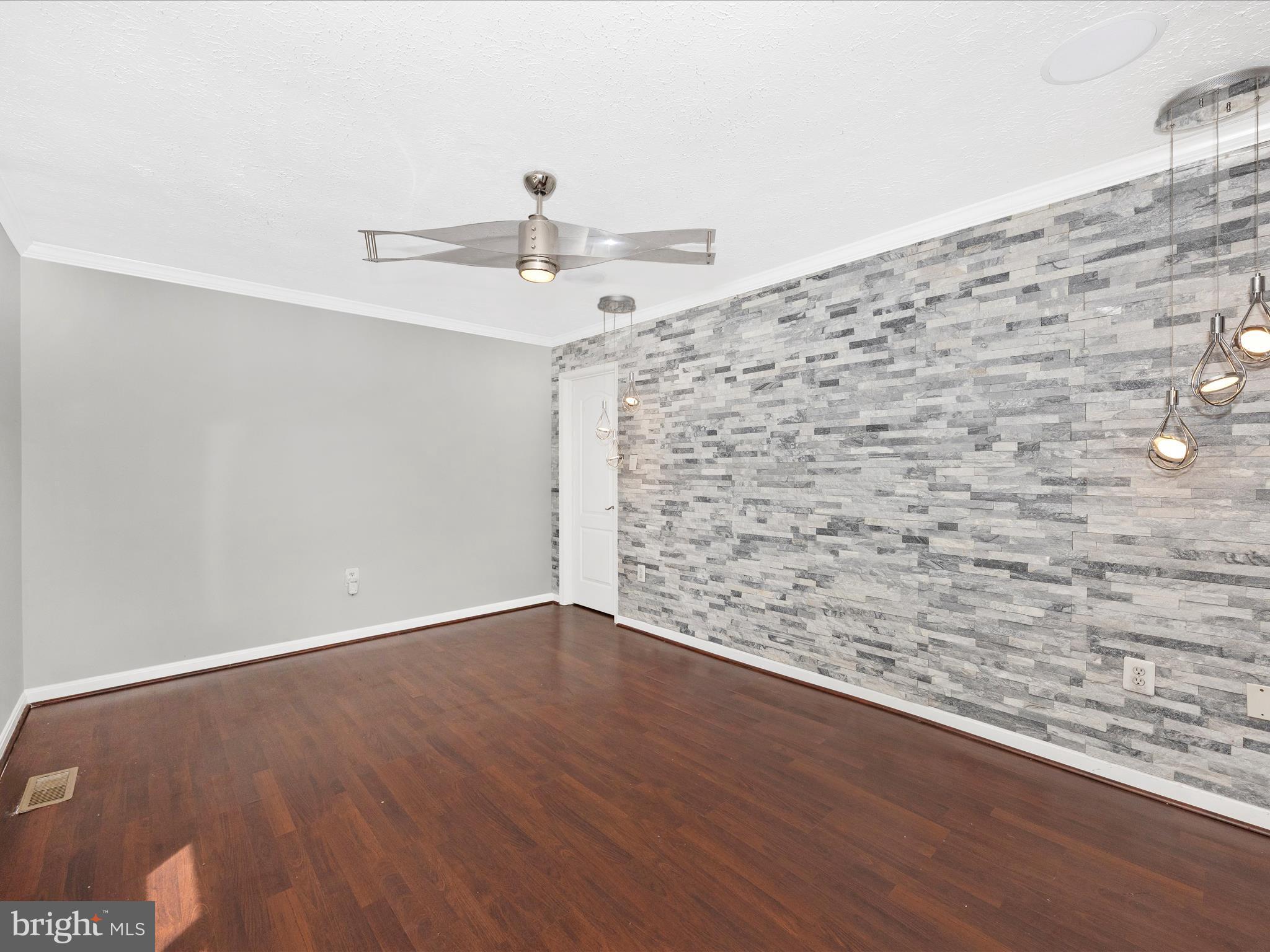 ST CHARLES SUB - WAKEFIELD - Residential