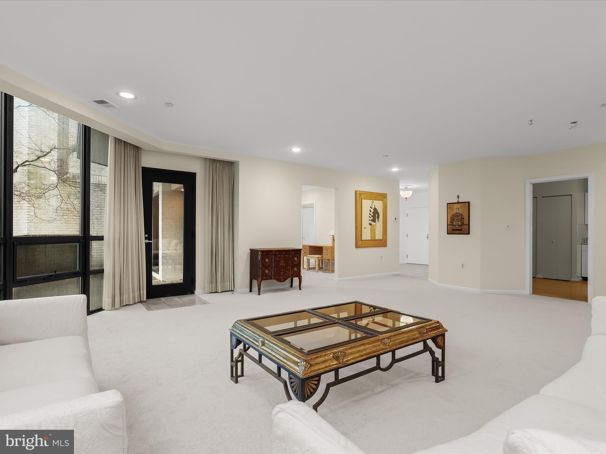 PAVILION IN THE PARK - Residential