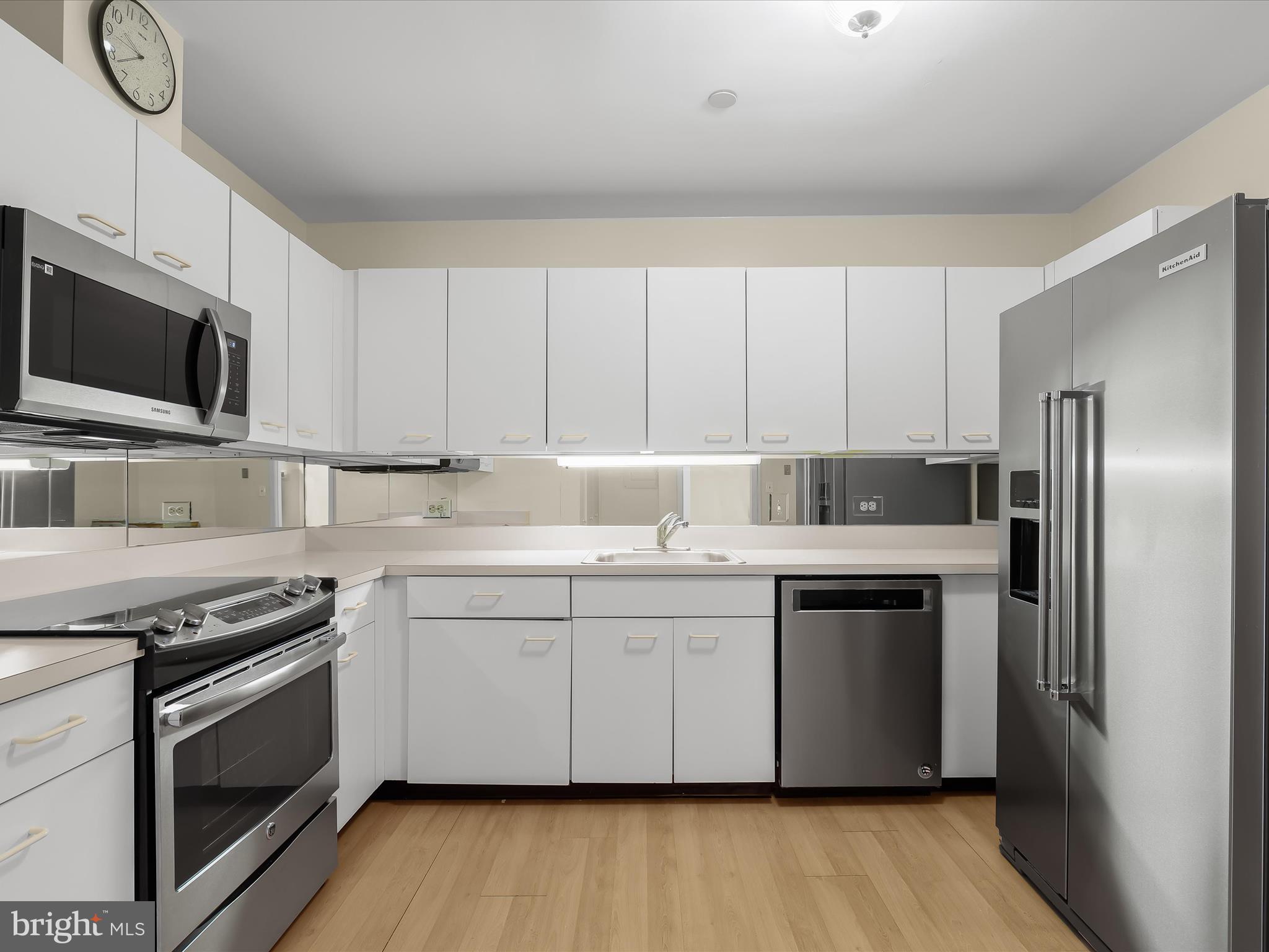 PAVILION IN THE PARK - Residential