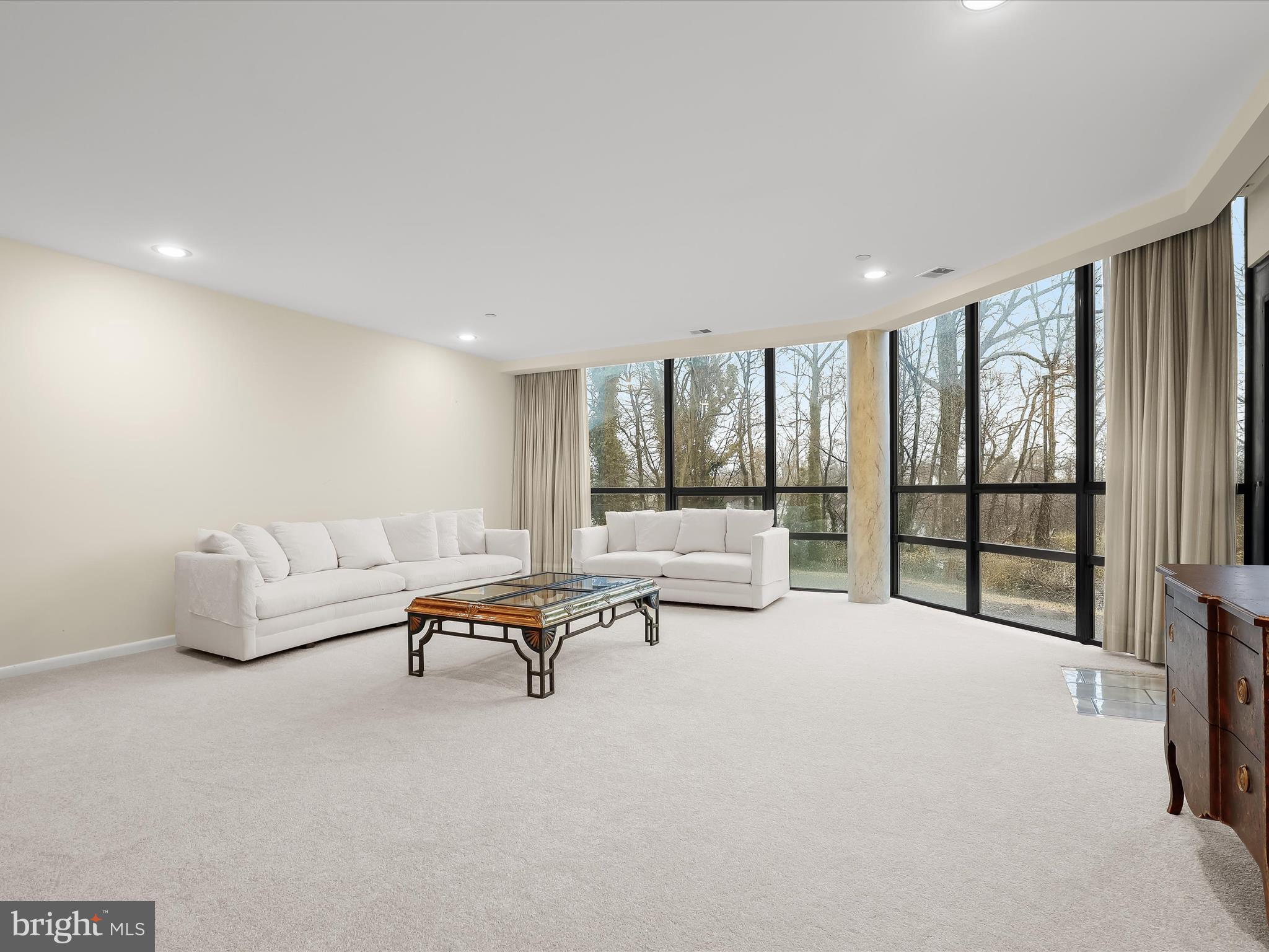 PAVILION IN THE PARK - Residential