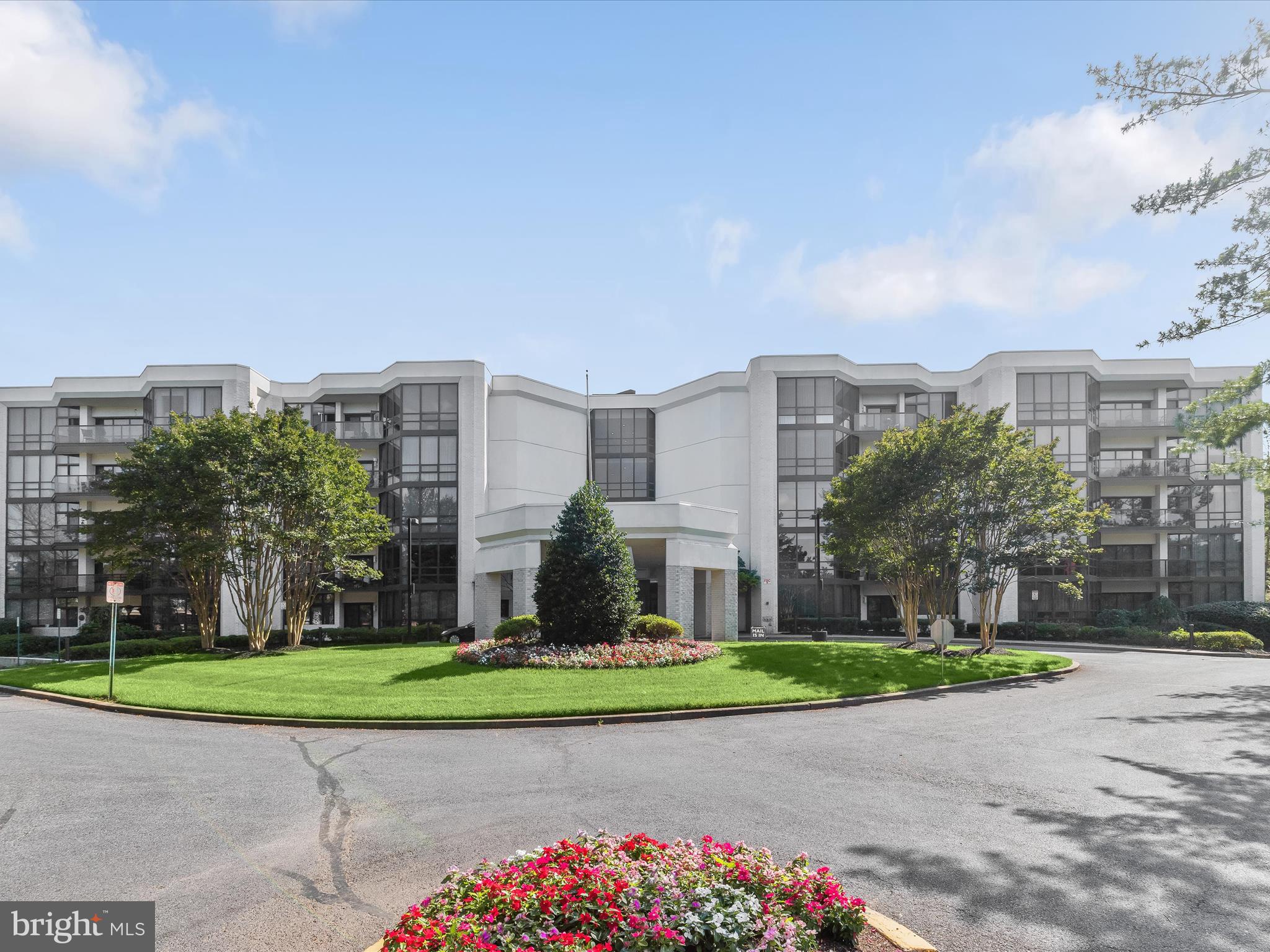 PAVILION IN THE PARK - Residential
