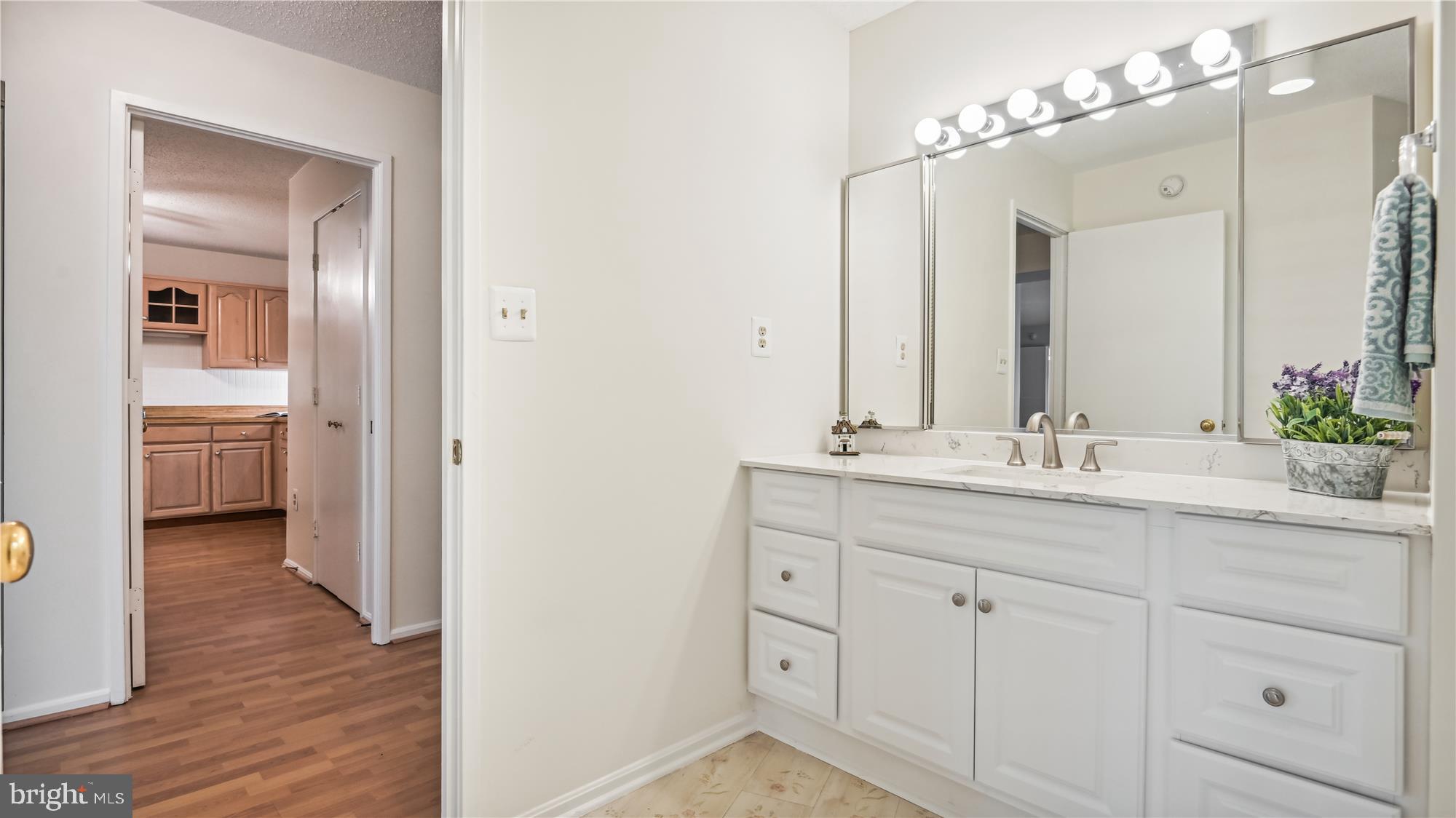 LEISURE WORLD - Residential