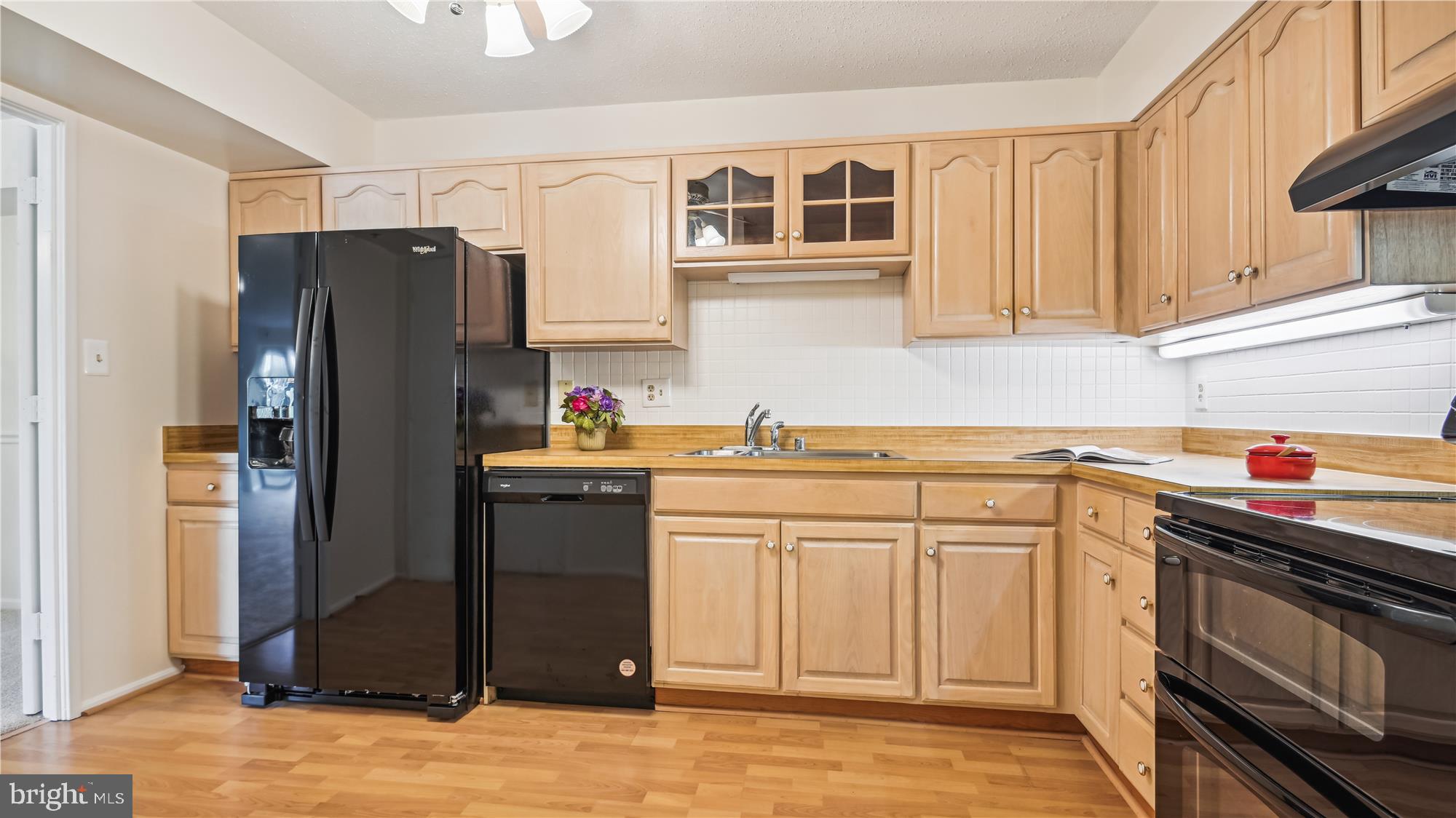 LEISURE WORLD - Residential