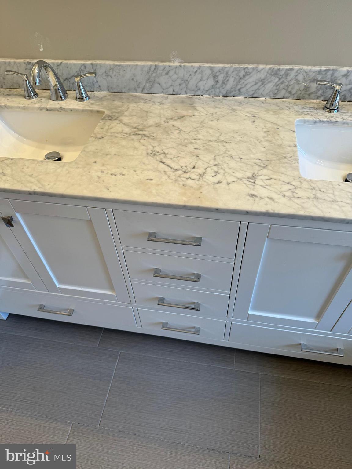 RUSSETT - Residential