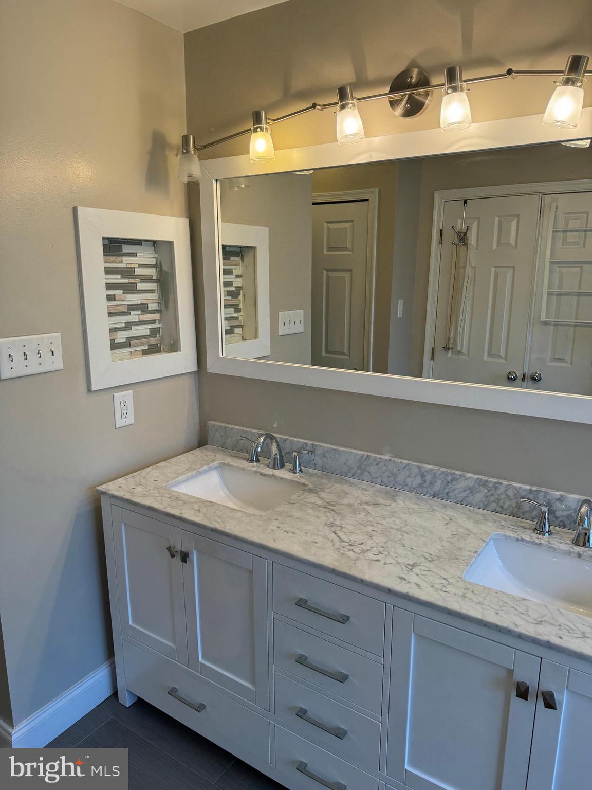 RUSSETT - Residential