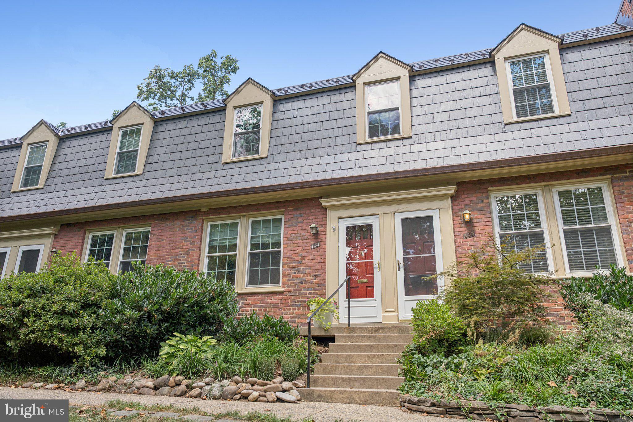 1415 S BARTON STREET 252