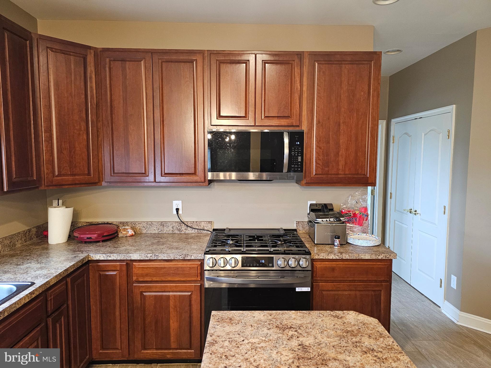 TOWNSEND VILLAGE - Residential