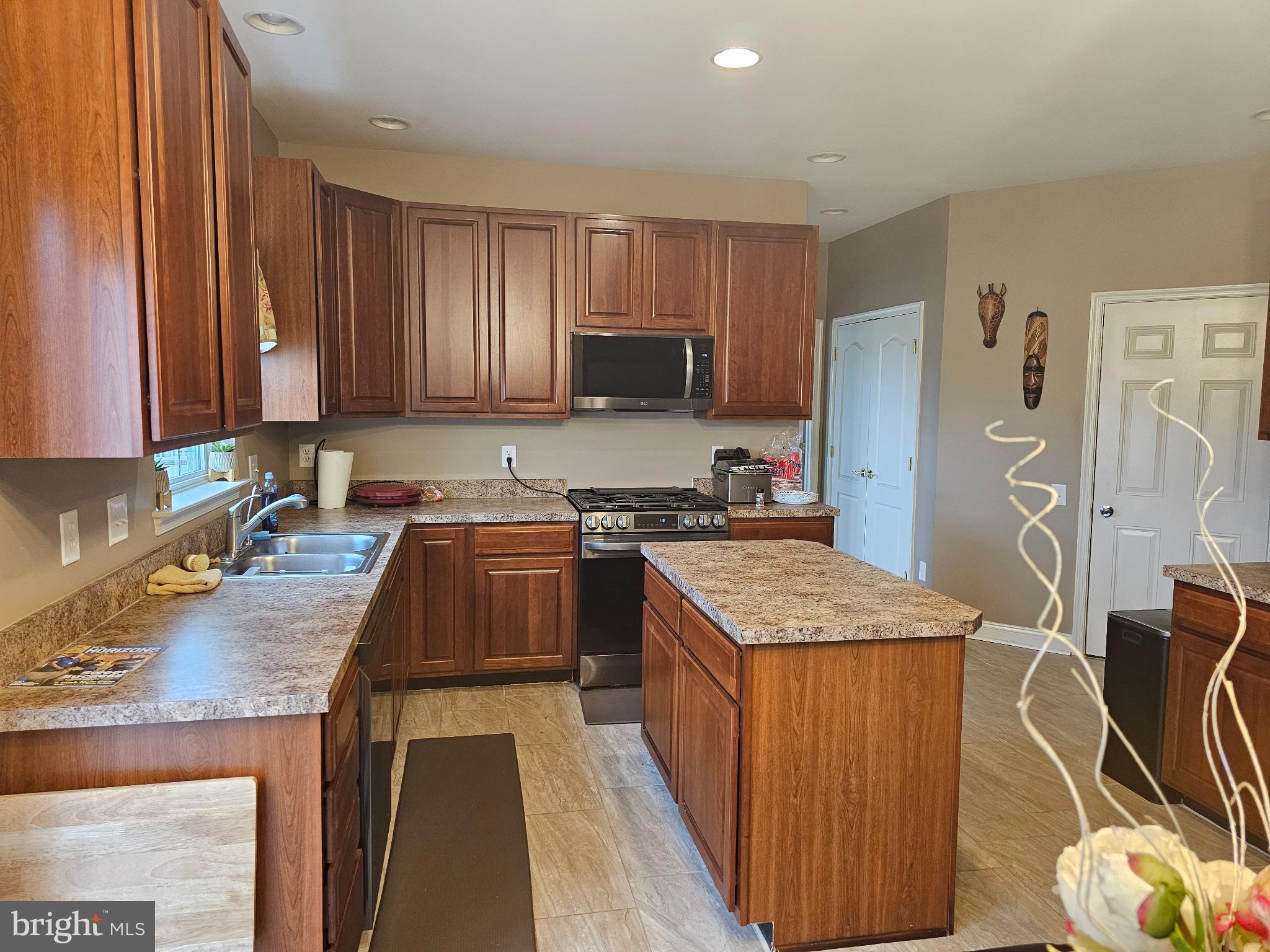 TOWNSEND VILLAGE - Residential