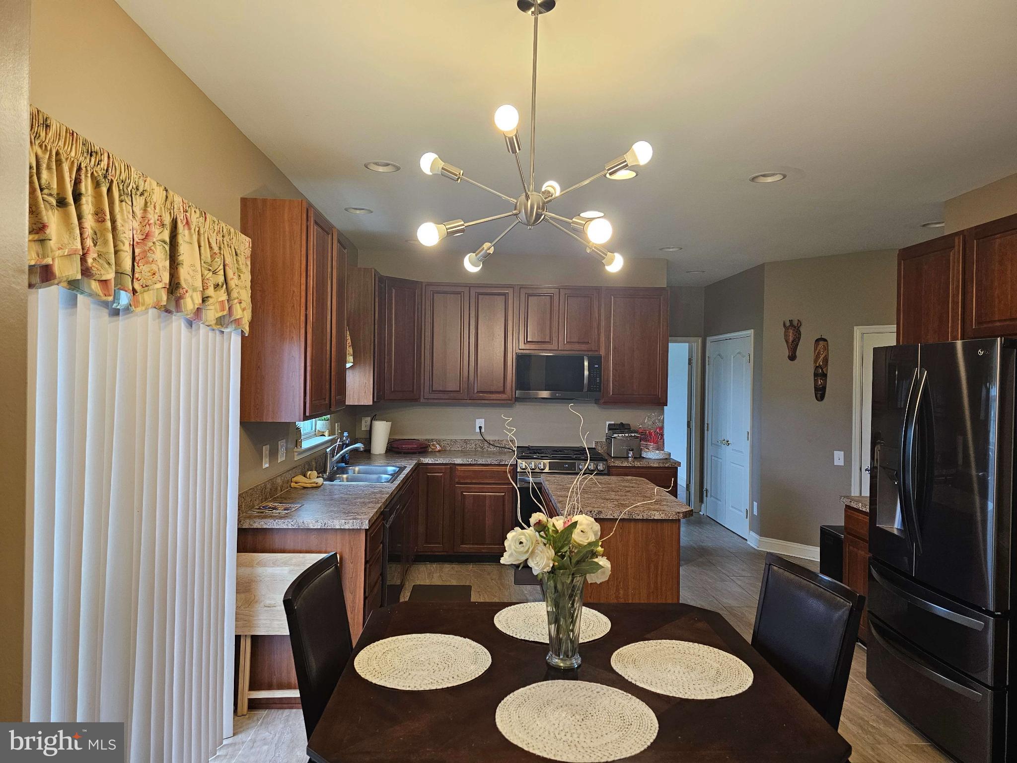 TOWNSEND VILLAGE - Residential