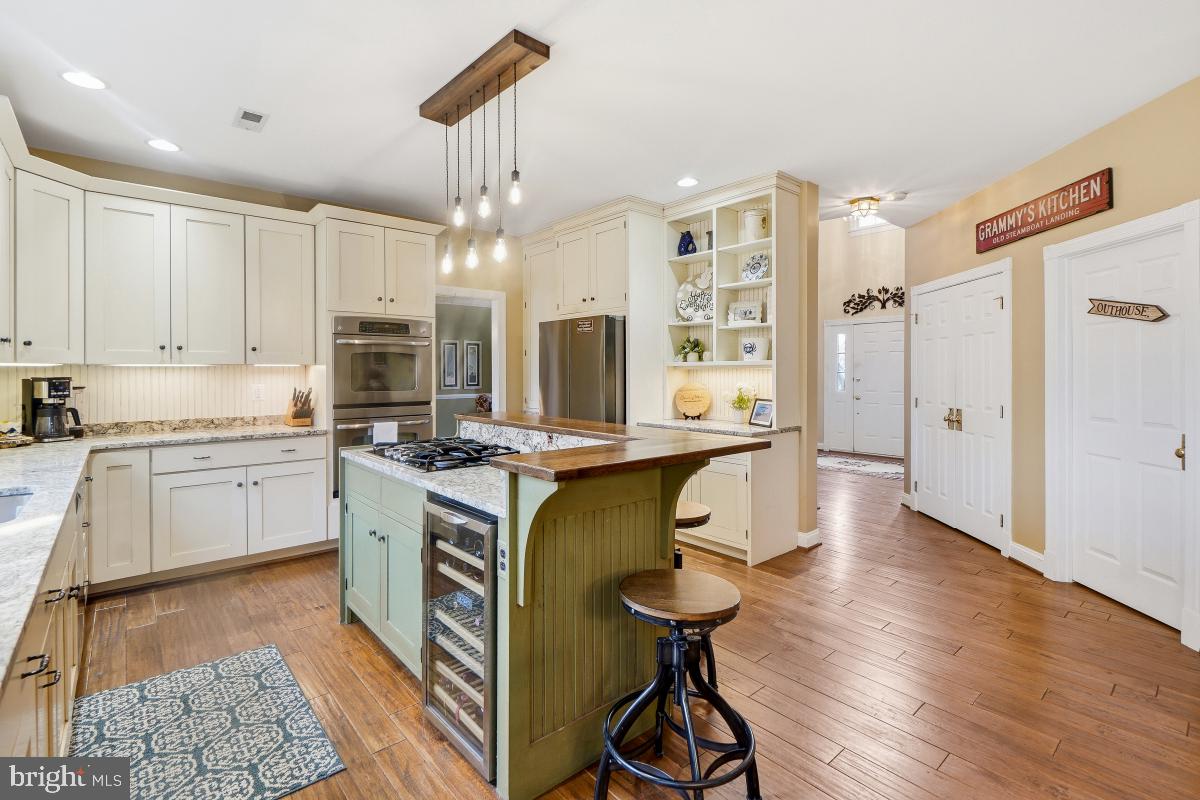 BROOKE MANOR - Residential