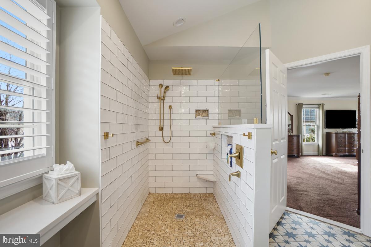 BROOKE MANOR - Residential