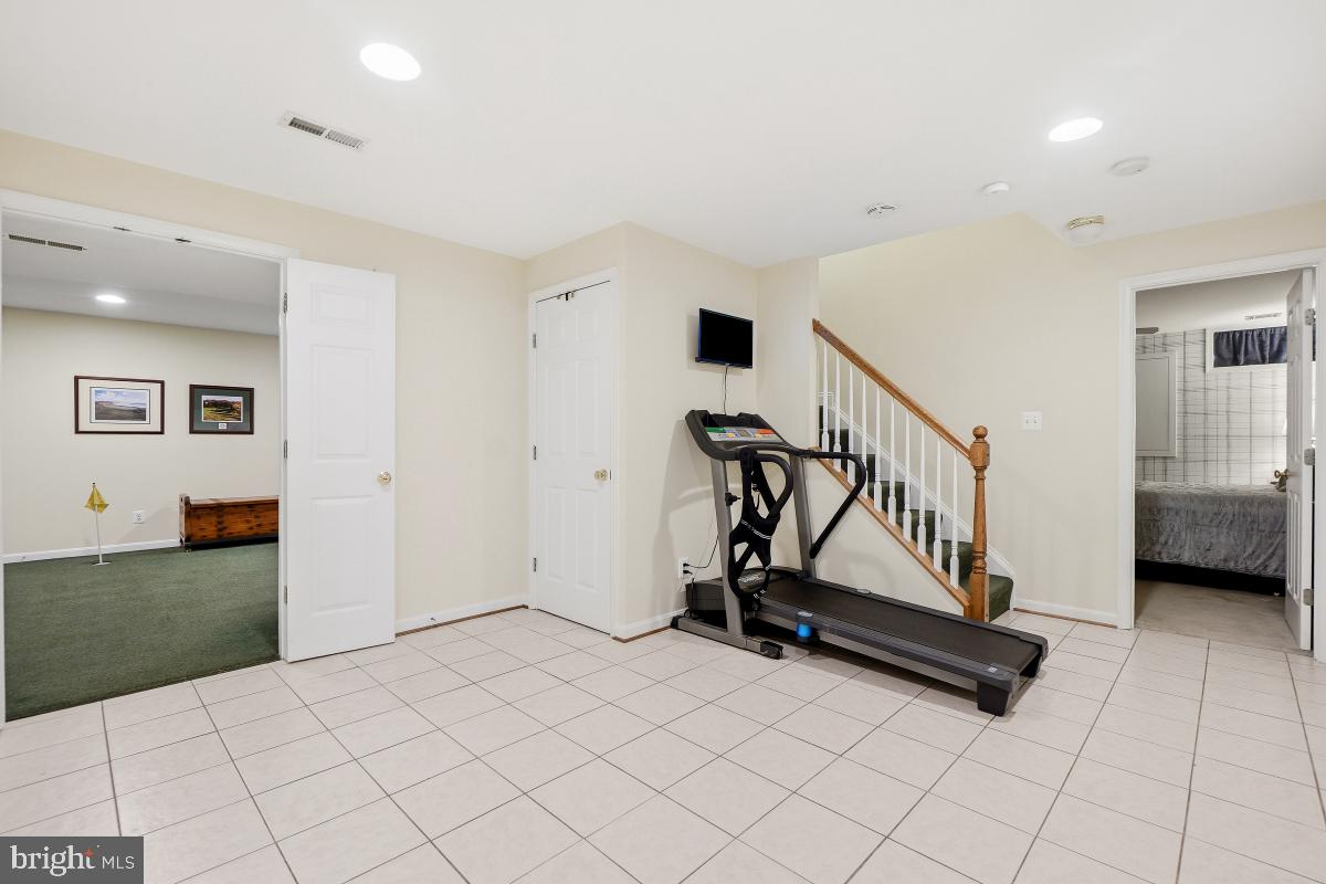 BROOKE MANOR - Residential