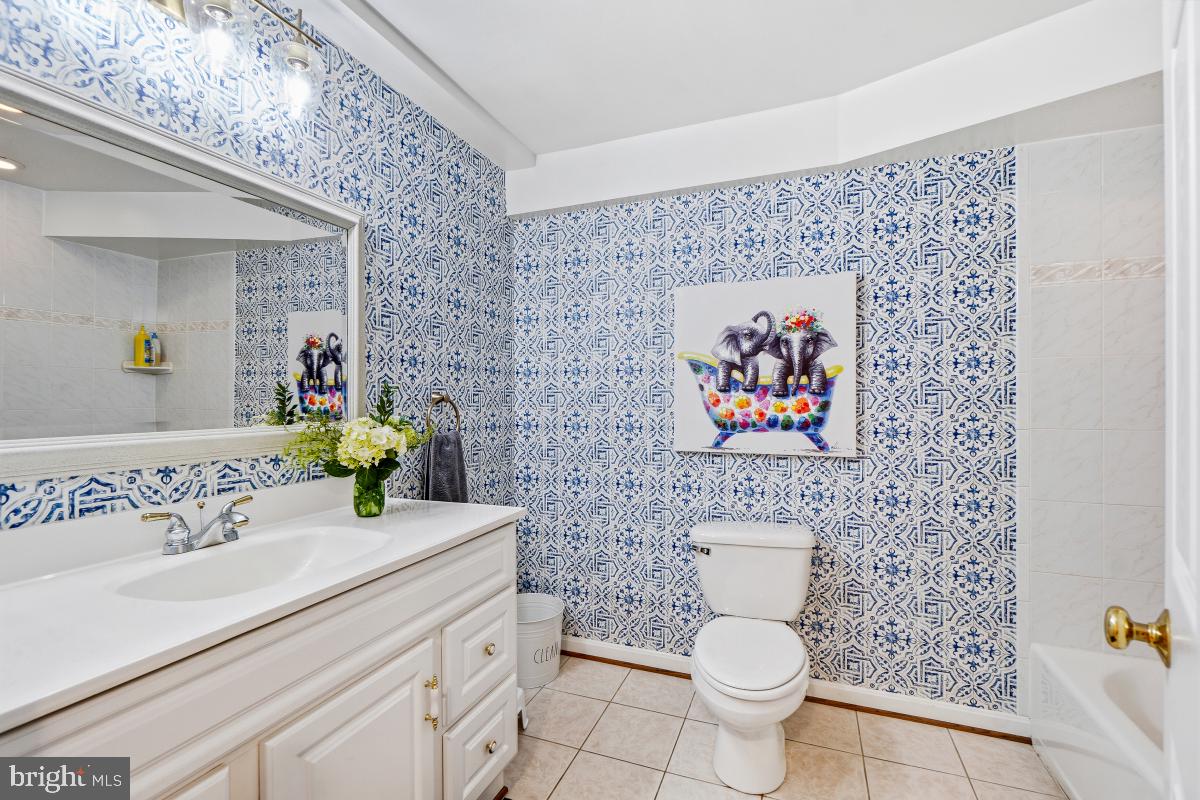 BROOKE MANOR - Residential