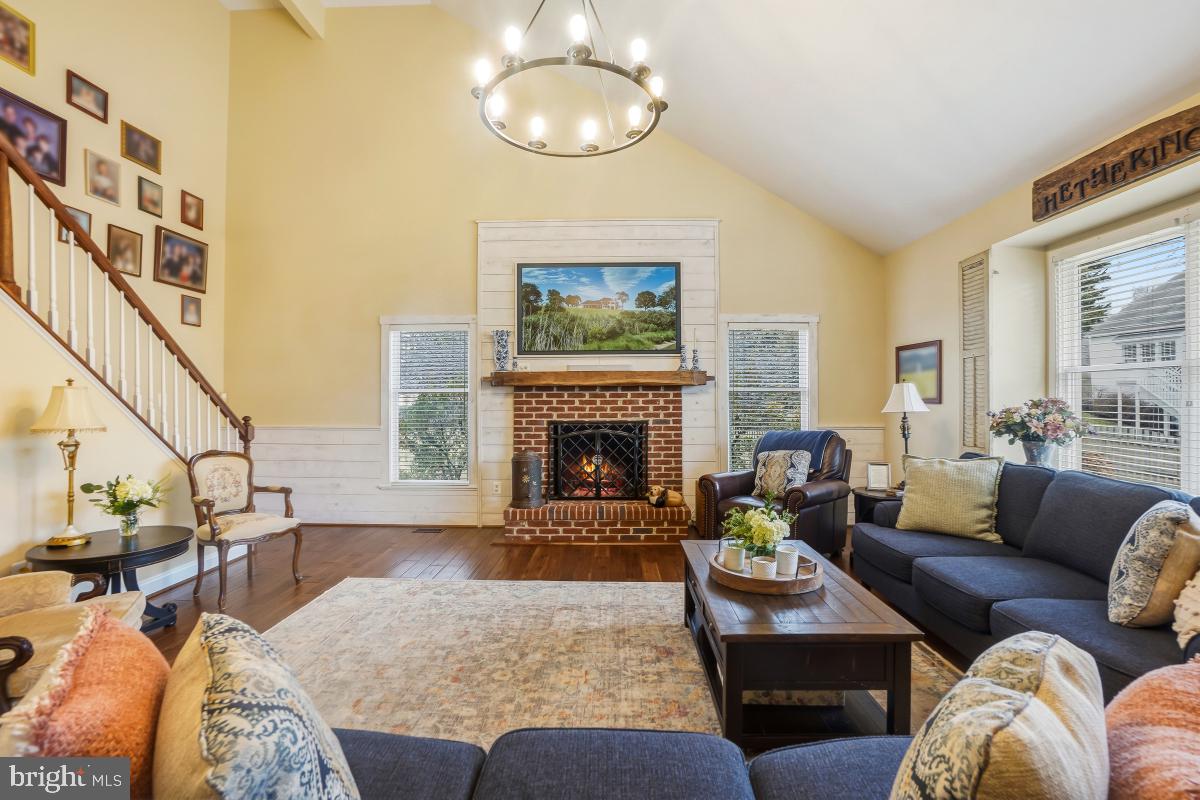 BROOKE MANOR - Residential