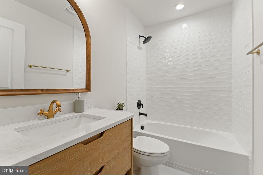 JERDONE ISLAND - Residential