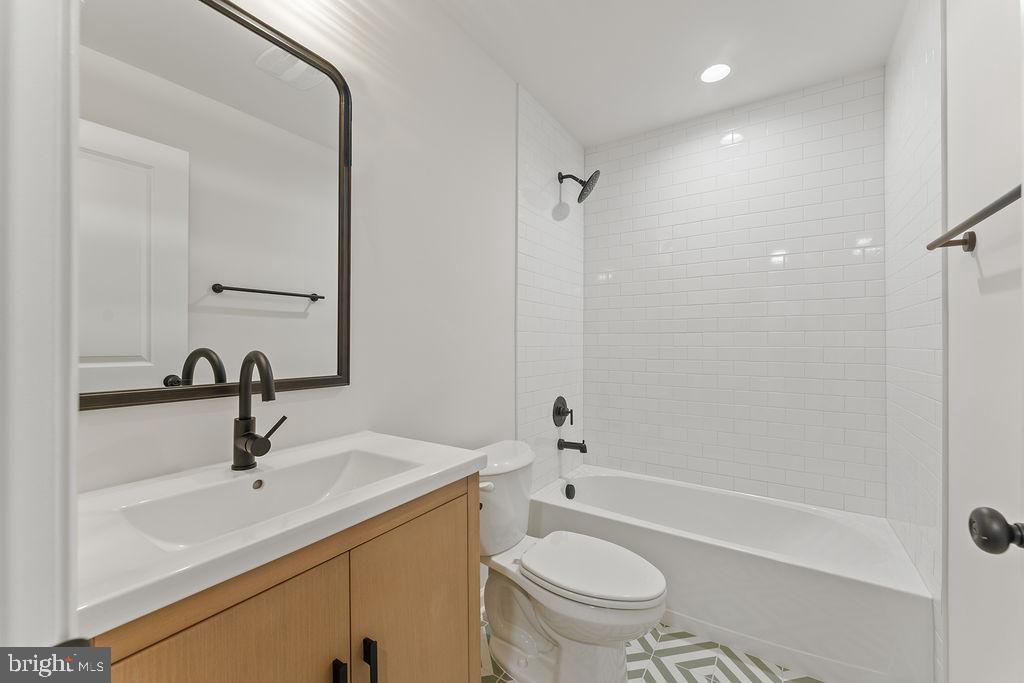 JERDONE ISLAND - Residential