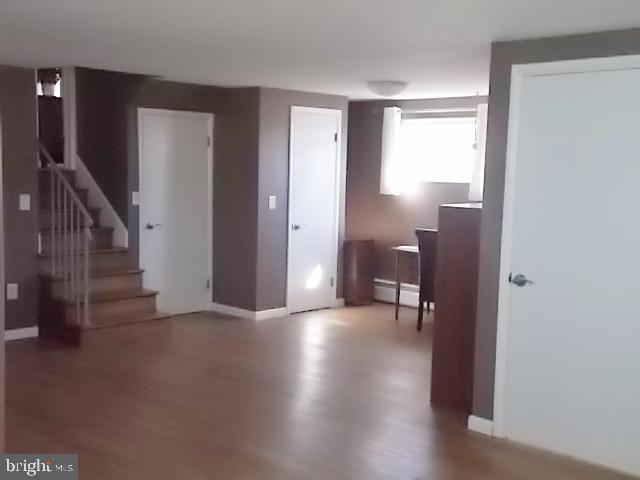 HOLLYWOOD SQUARE - Residential