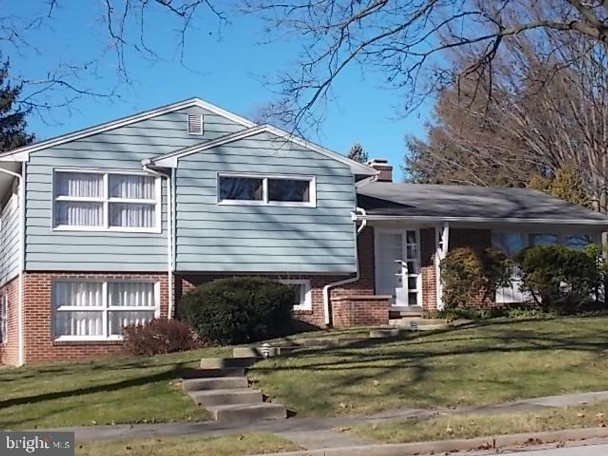 IMPRESSIVE HOME BOASTS LOTS OF NATURAL SUNLIGHT & MINT CONDITION* OWNERS HAVE MADE MANY RENOVATIONS* ANDERSEN WINDOWS* 1ST FLR SUNROOM W/WOOD BURNING FIREPLACE* LIVING ROOM HAS A FIREPLACE AS WELL* ALL APPLIANCES INCLUDED* 4 LEVEL HOME*BOBCAT BOILER 2011*2 CAR DETACHED GARAGE* CORNER LOT - 2 LOTS; BORO OWNS TO STREET*SIRVA FINANCING SPECIALS AVAILABLE*