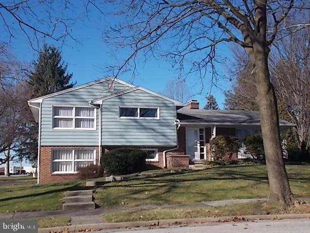 HOLLYWOOD SQUARE - Residential