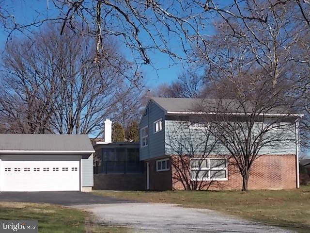 HOLLYWOOD SQUARE - Residential