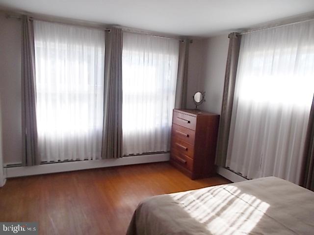 HOLLYWOOD SQUARE - Residential