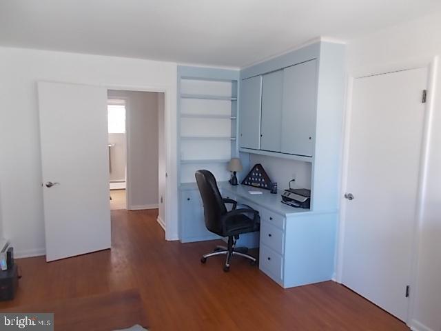 HOLLYWOOD SQUARE - Residential