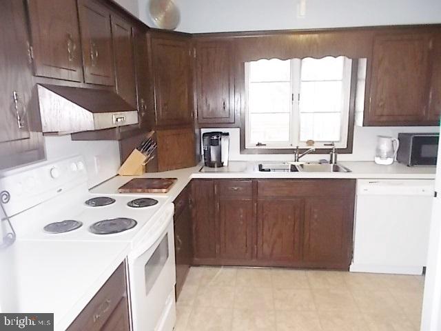 HOLLYWOOD SQUARE - Residential