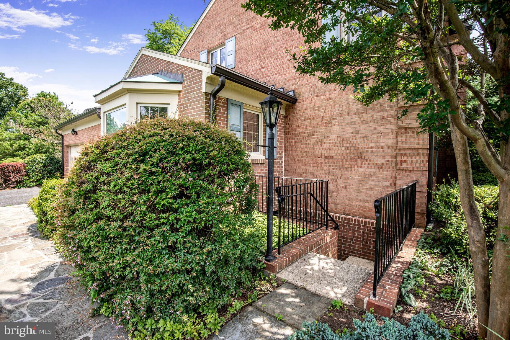 MCAULEY PARK - Residential