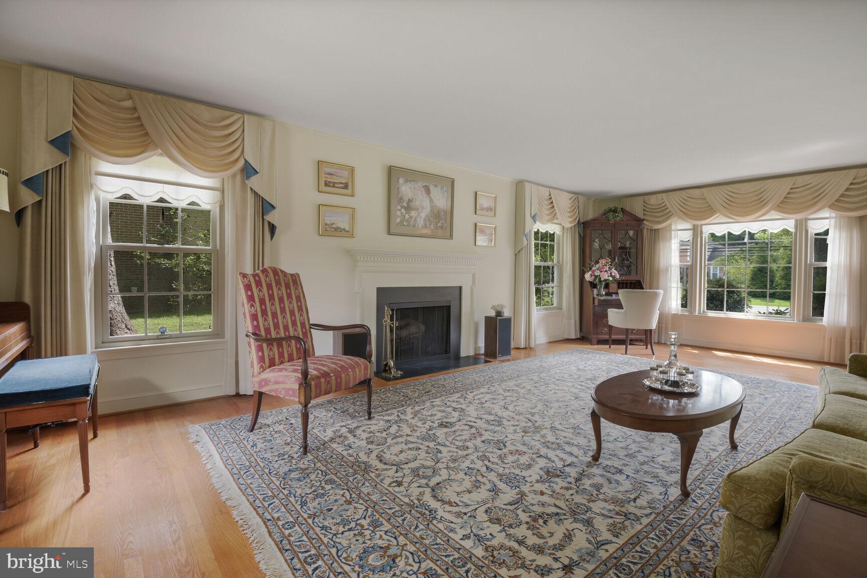 MCAULEY PARK - Residential