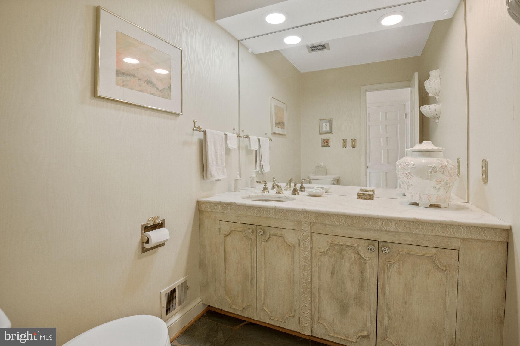 MCAULEY PARK - Residential