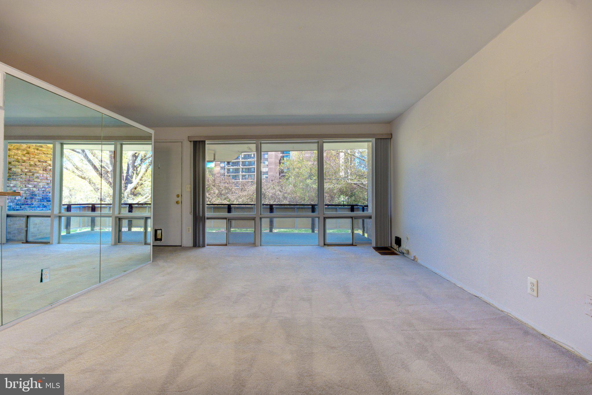 SPRING LAKE GARDEN CONDOMINIUM - Residential