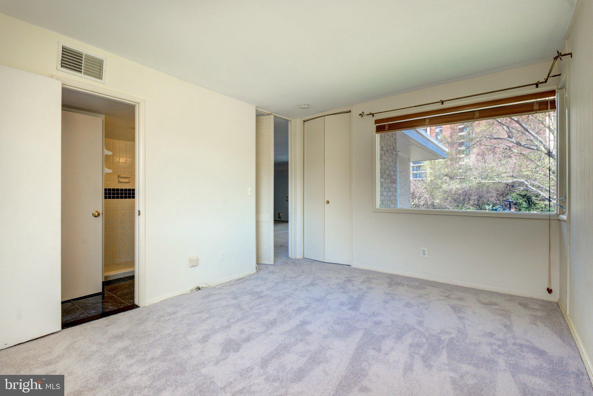 SPRING LAKE GARDEN CONDOMINIUM - Residential
