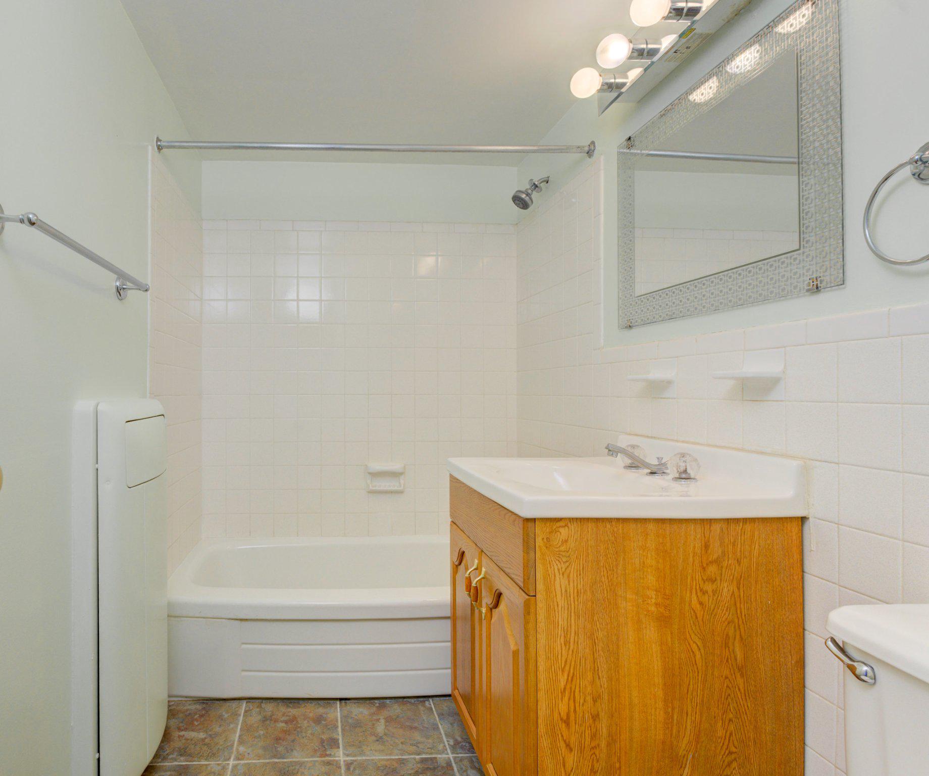 SPRING LAKE GARDEN CONDOMINIUM - Residential