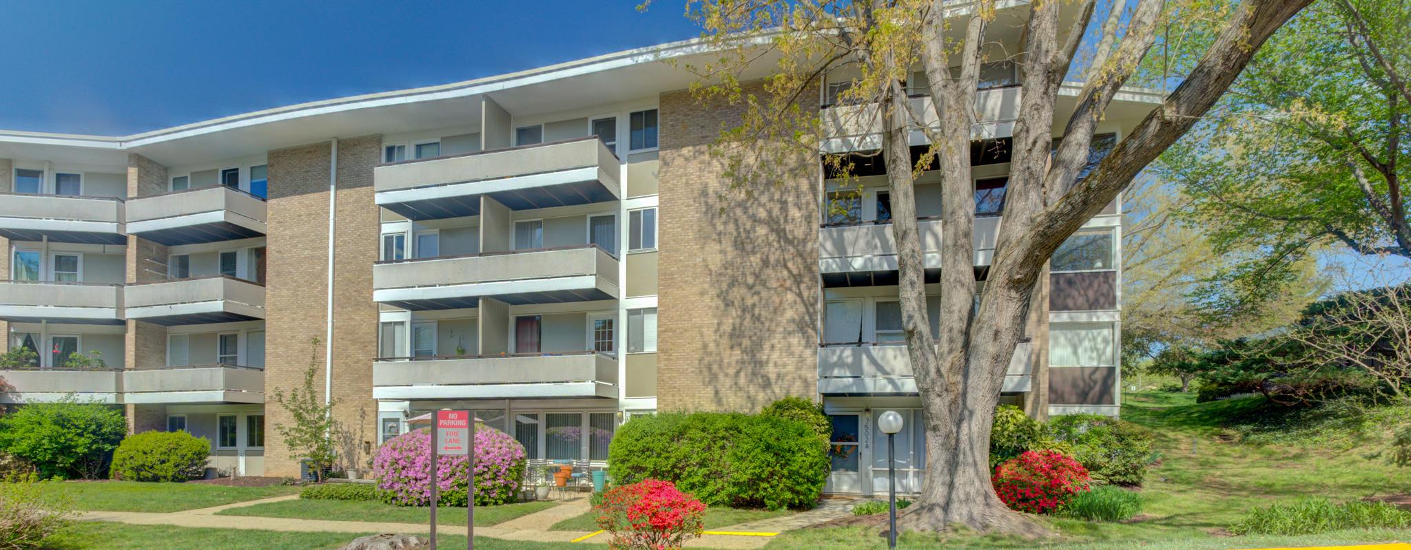 SPRING LAKE GARDEN CONDOMINIUM - Residential