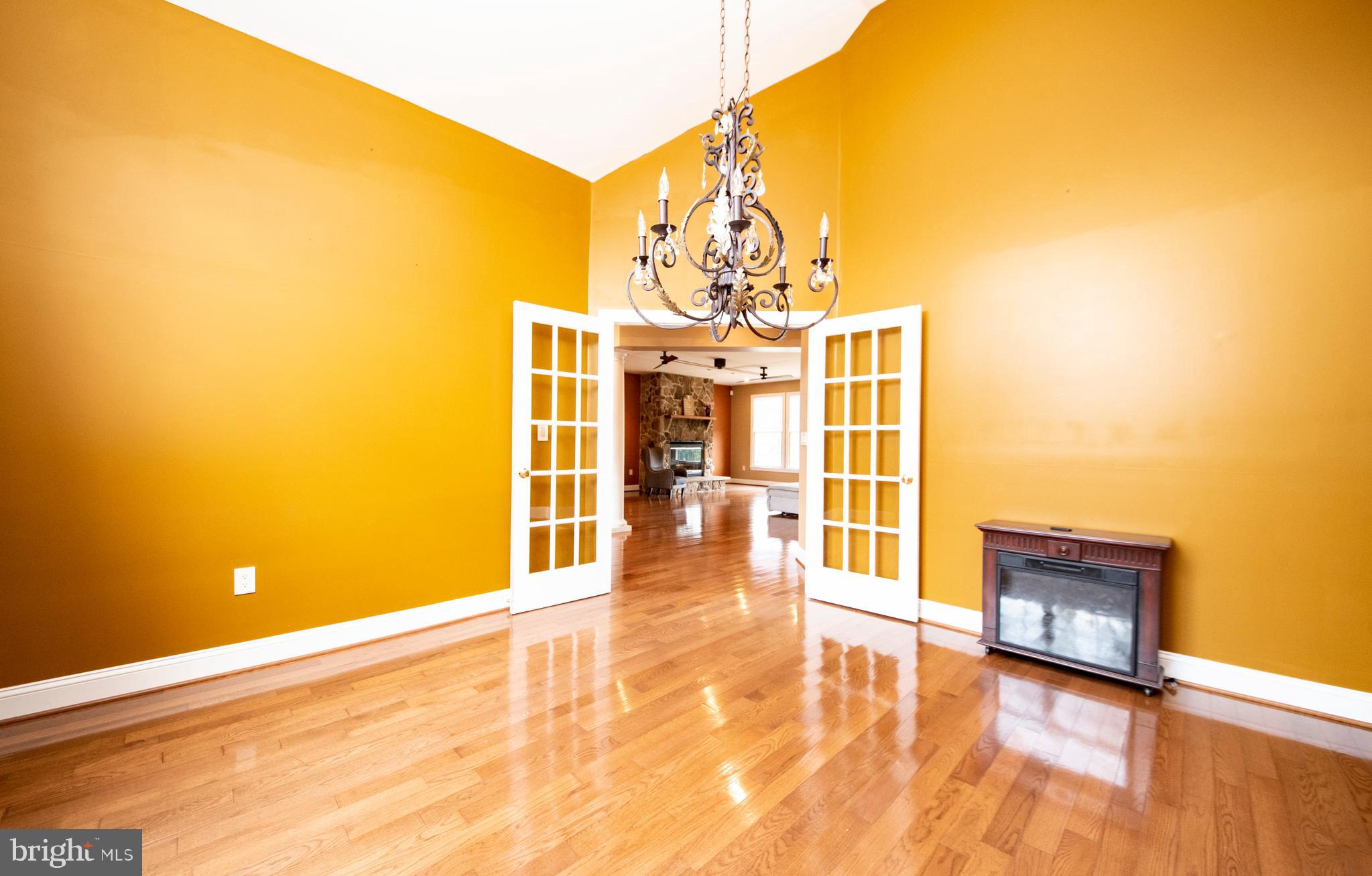 HOLLINGSWORTH - Residential