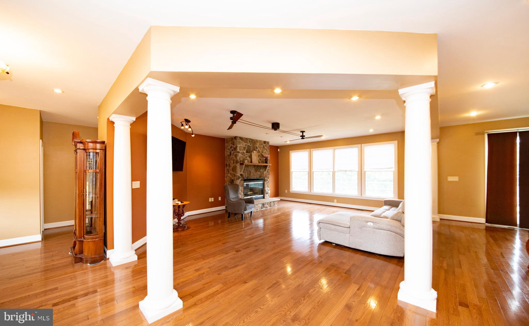 HOLLINGSWORTH - Residential