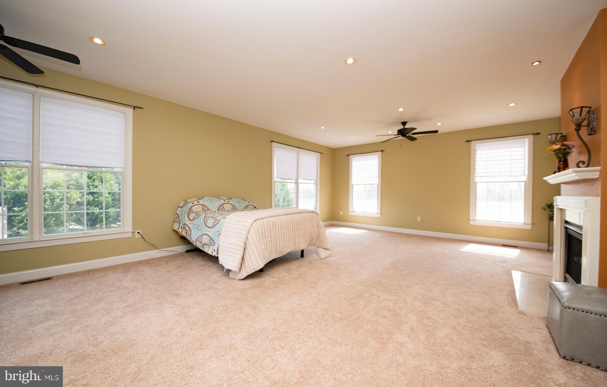 HOLLINGSWORTH - Residential