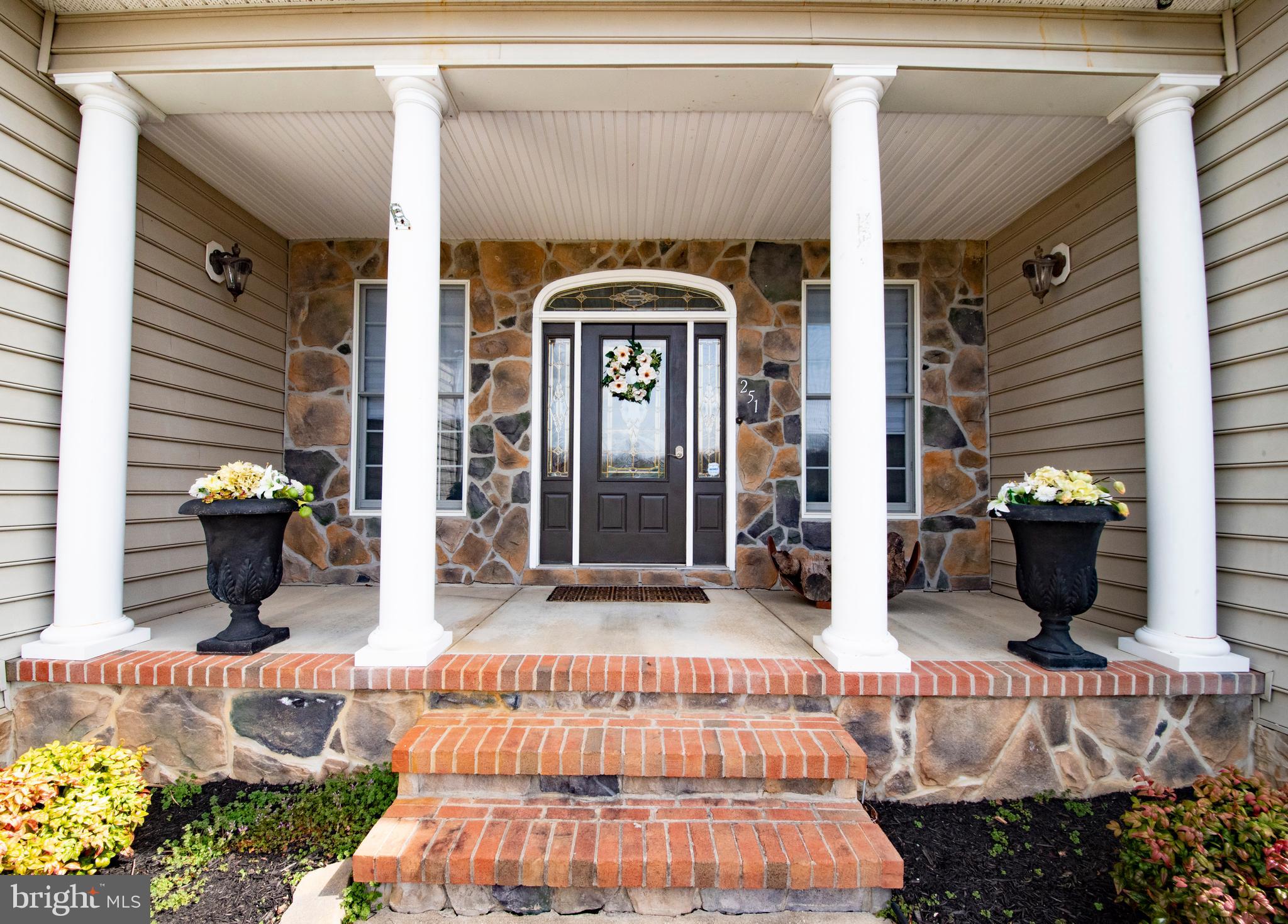 HOLLINGSWORTH - Residential