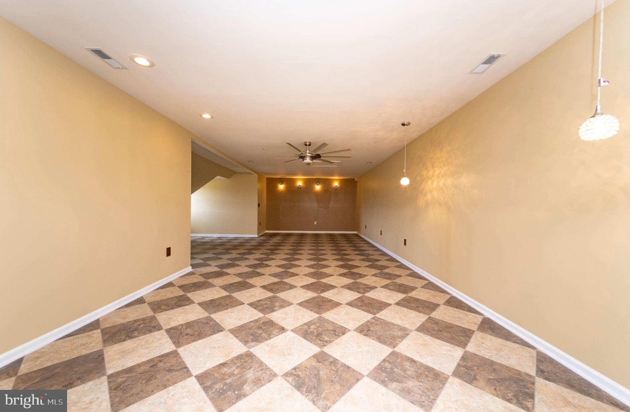 HOLLINGSWORTH - Residential