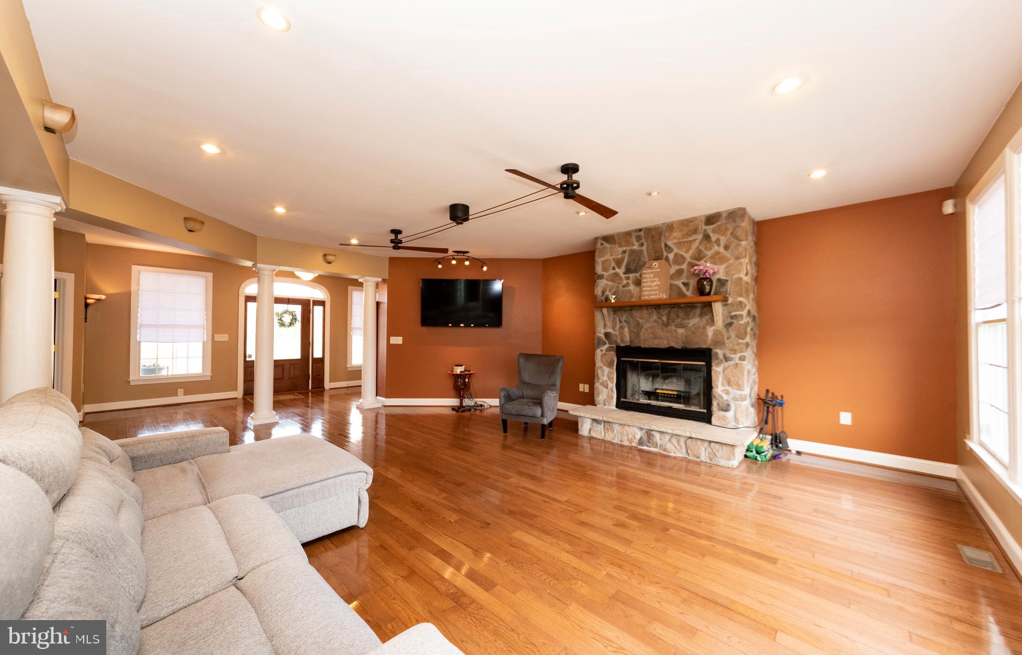 HOLLINGSWORTH - Residential