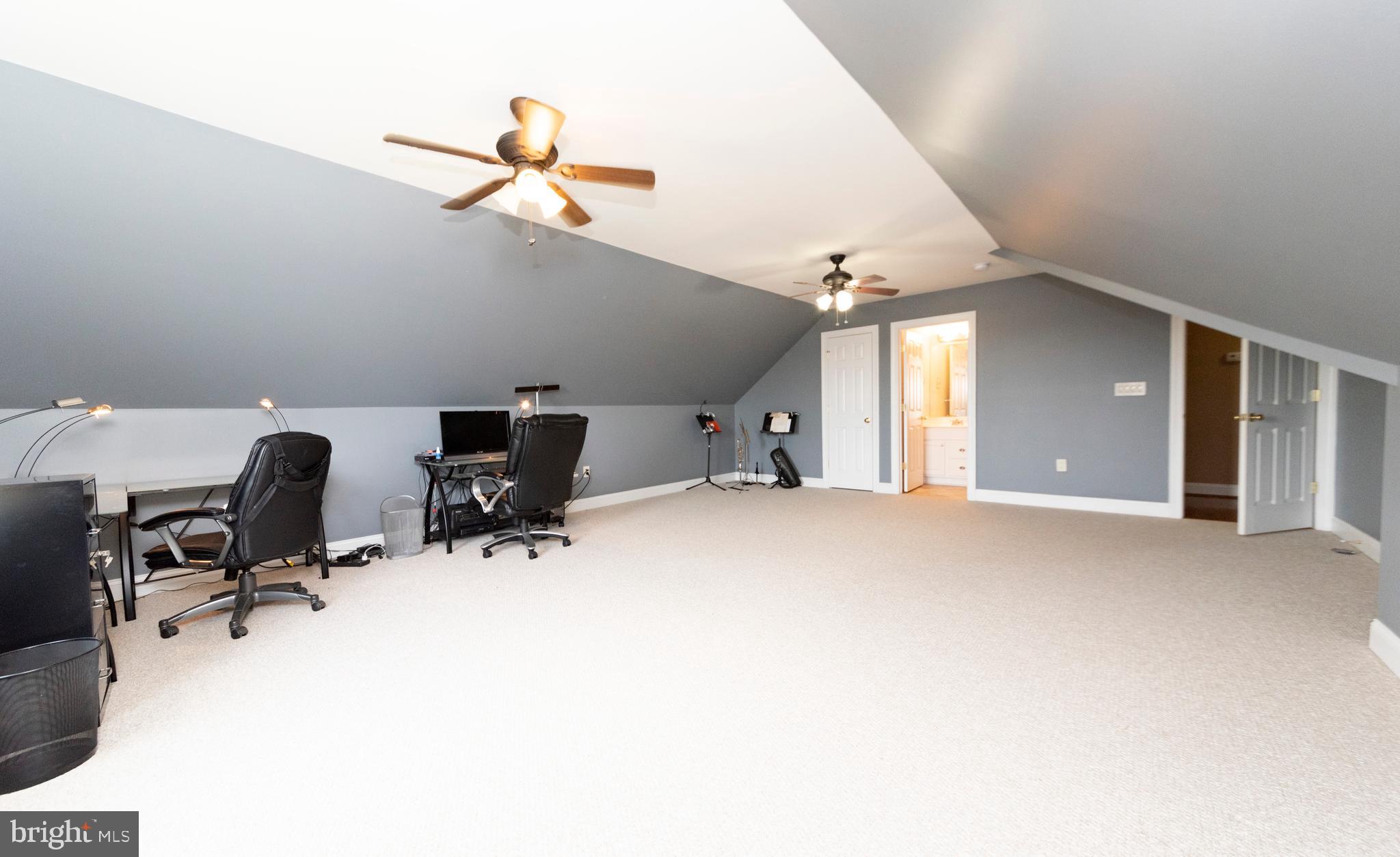 HOLLINGSWORTH - Residential